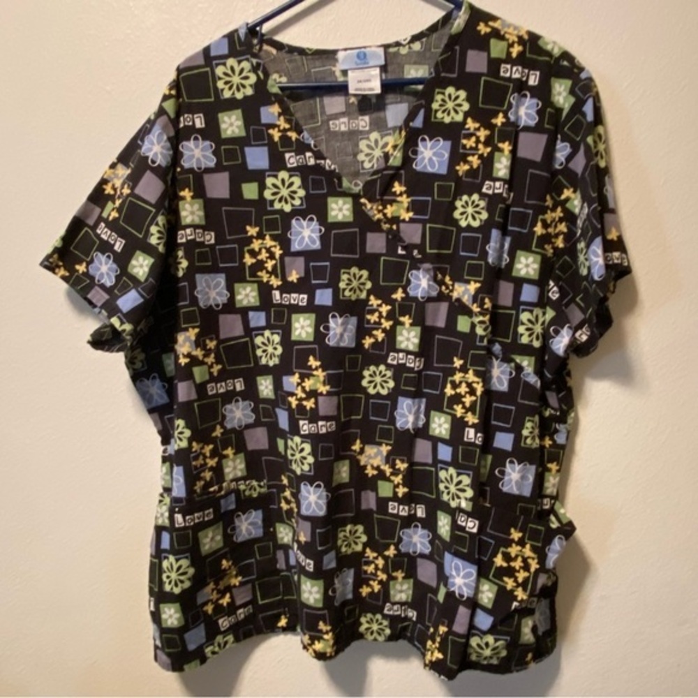 SB Scrubs Top Women’s‎ Plus Size 2X Multi Color Short Sleeve Pull Over Po…